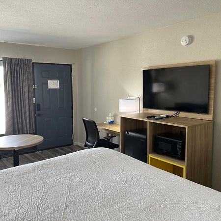 Days Inn By Wyndham Branson Ozarks Bagian luar foto