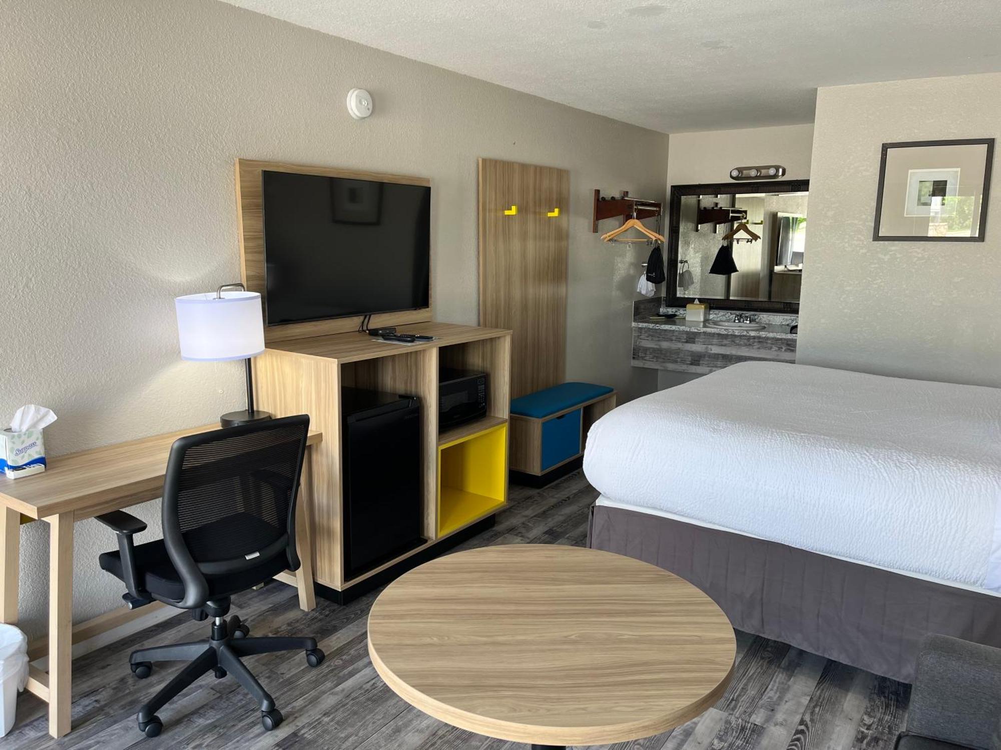 Days Inn By Wyndham Branson Ozarks Bagian luar foto